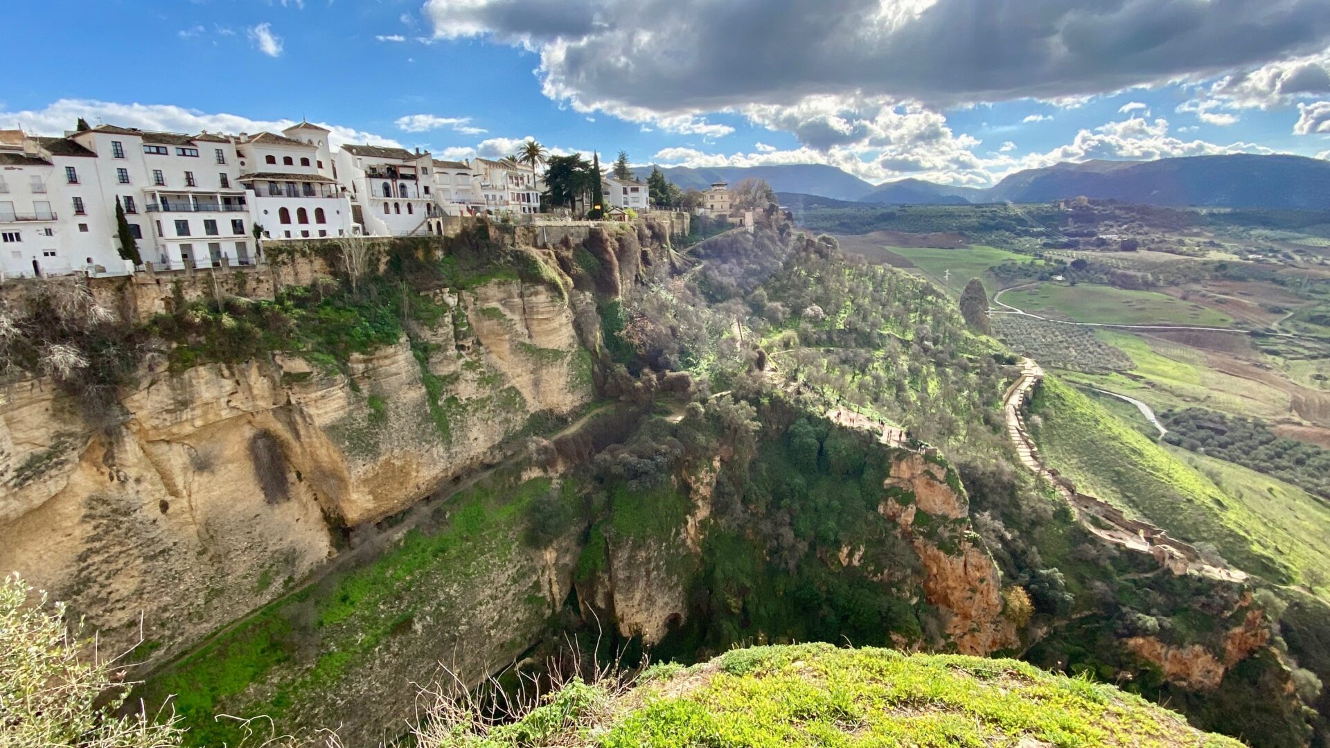 断崖絶壁の街 絶景の「ロンダ」おすすめ観光/スペイン・アンダルシア旅行 | 『Travel & Live Abroad』〜海外旅行&生活情報〜